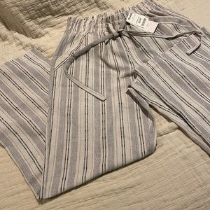 Stretchy linen style pants